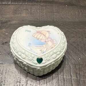 VTG 2001 PRECIOUS MOMENTS BY ENESCO ‘MAY’ TRINKET BOX EMERALD Ceramic